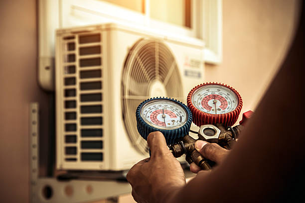Professional Hvac technician working in Petersburg, WV